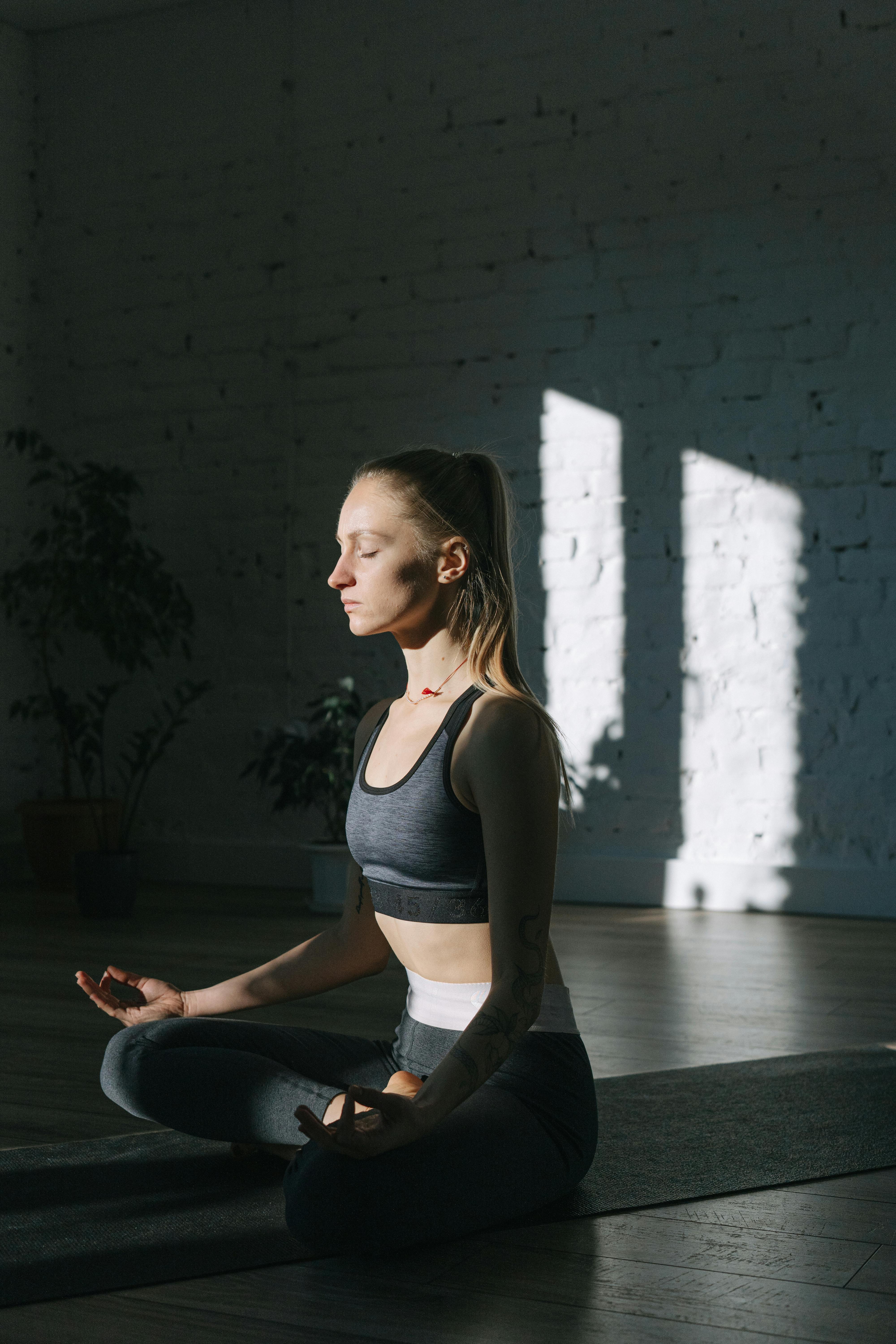 100 Hour Yoga Teacher Training in Rishikesh India - Drishti Yogshala